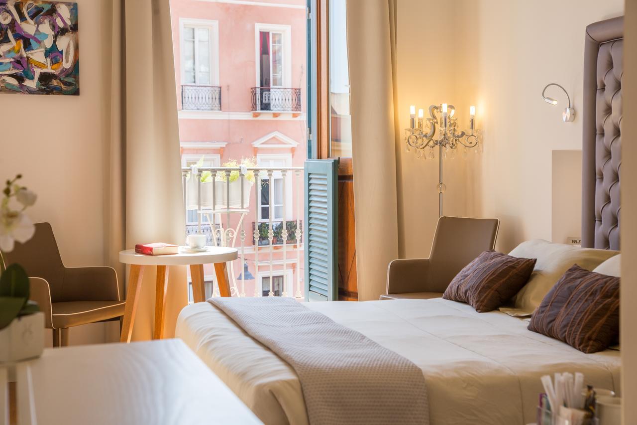 Antico Corso Charme Bed & Breakfast Cagliari Bagian luar foto